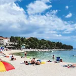 Lovely Apartment In Baska Voda